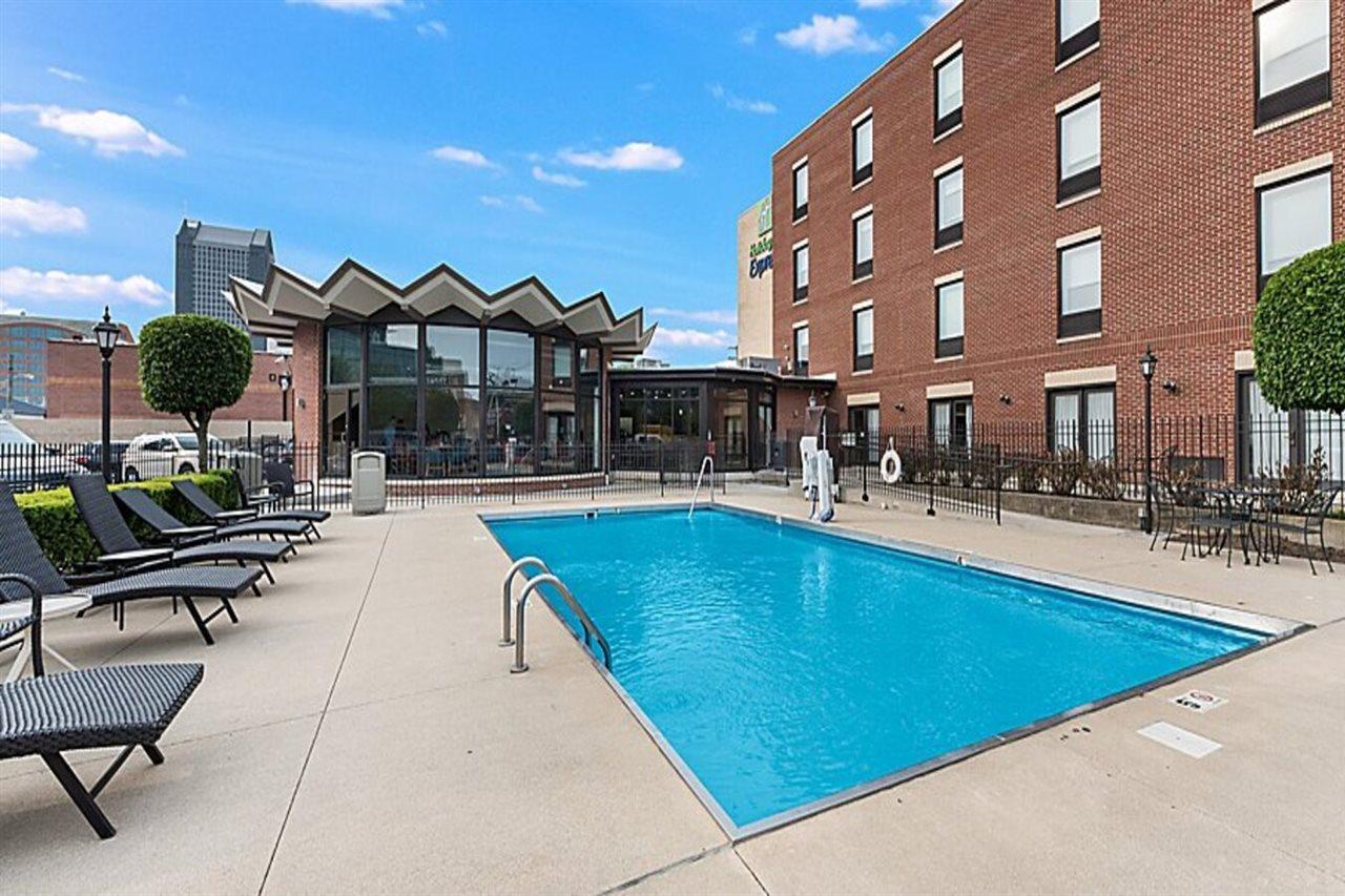 Holiday Inn Express - Columbus Downtown By Ihg Exterior foto